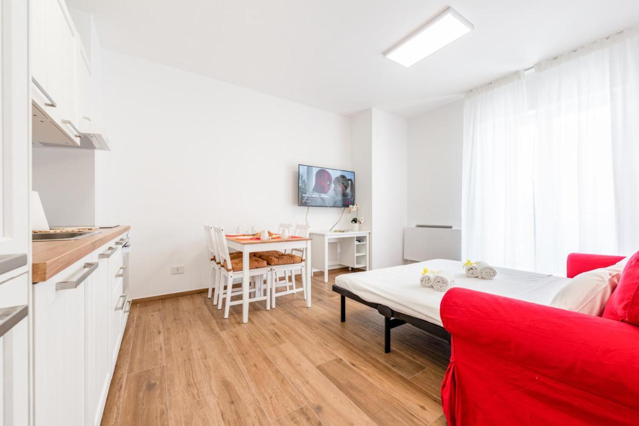 Central Station Apt With Parking バーリ エクステリア 写真